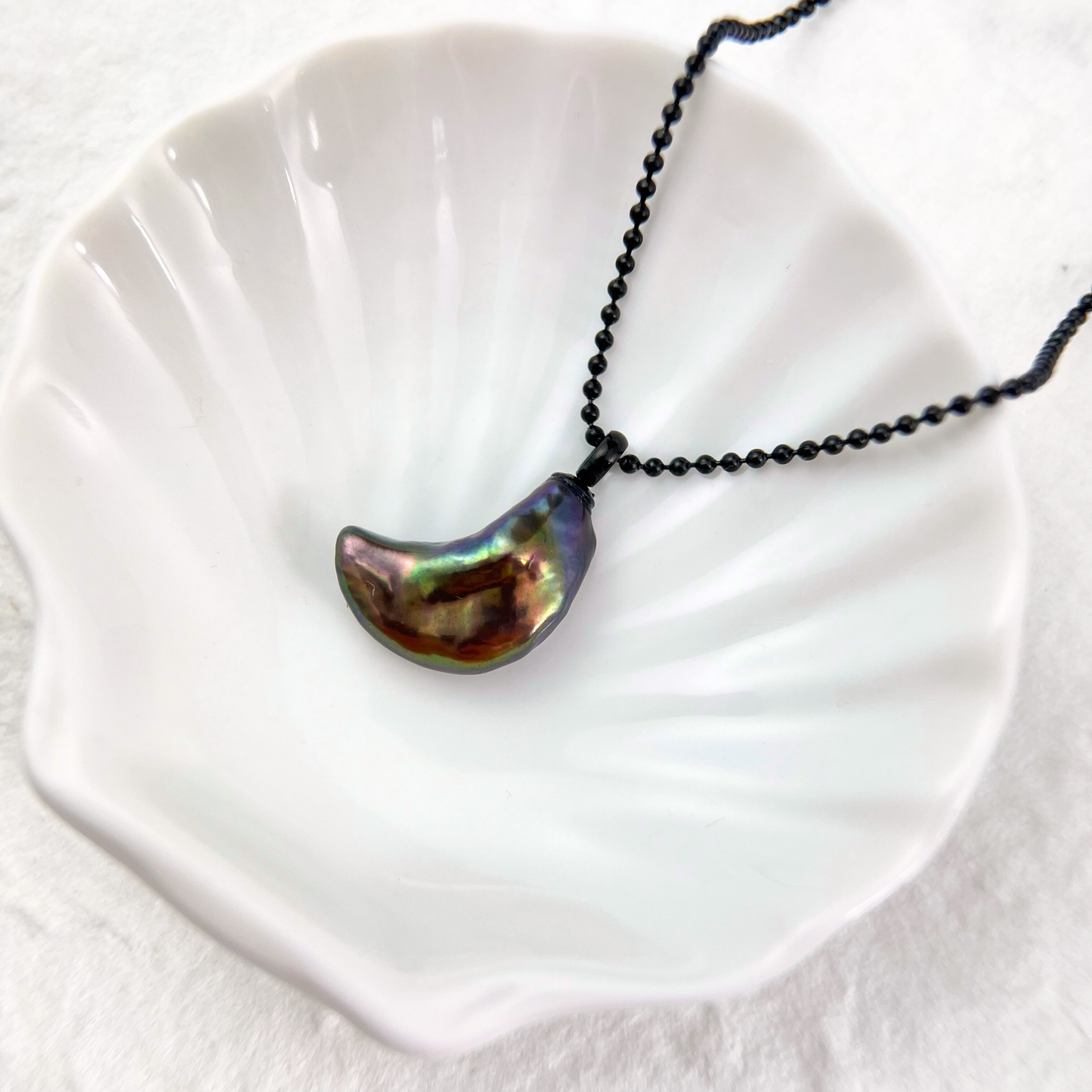 Black Moon Baroque Pearl Pendant Necklace