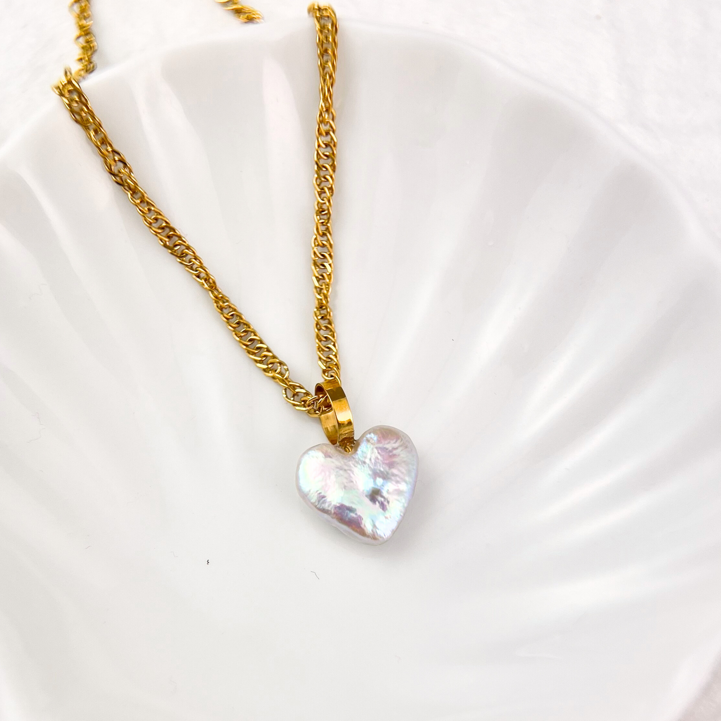 Heart Baroque Pearl Pendant Necklace