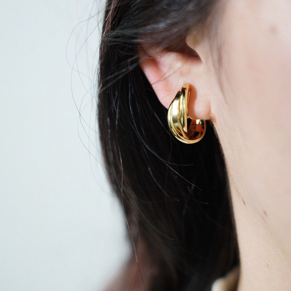 π Bestseller - Minimalist Twisted Simple Huggie Clip On Earrings