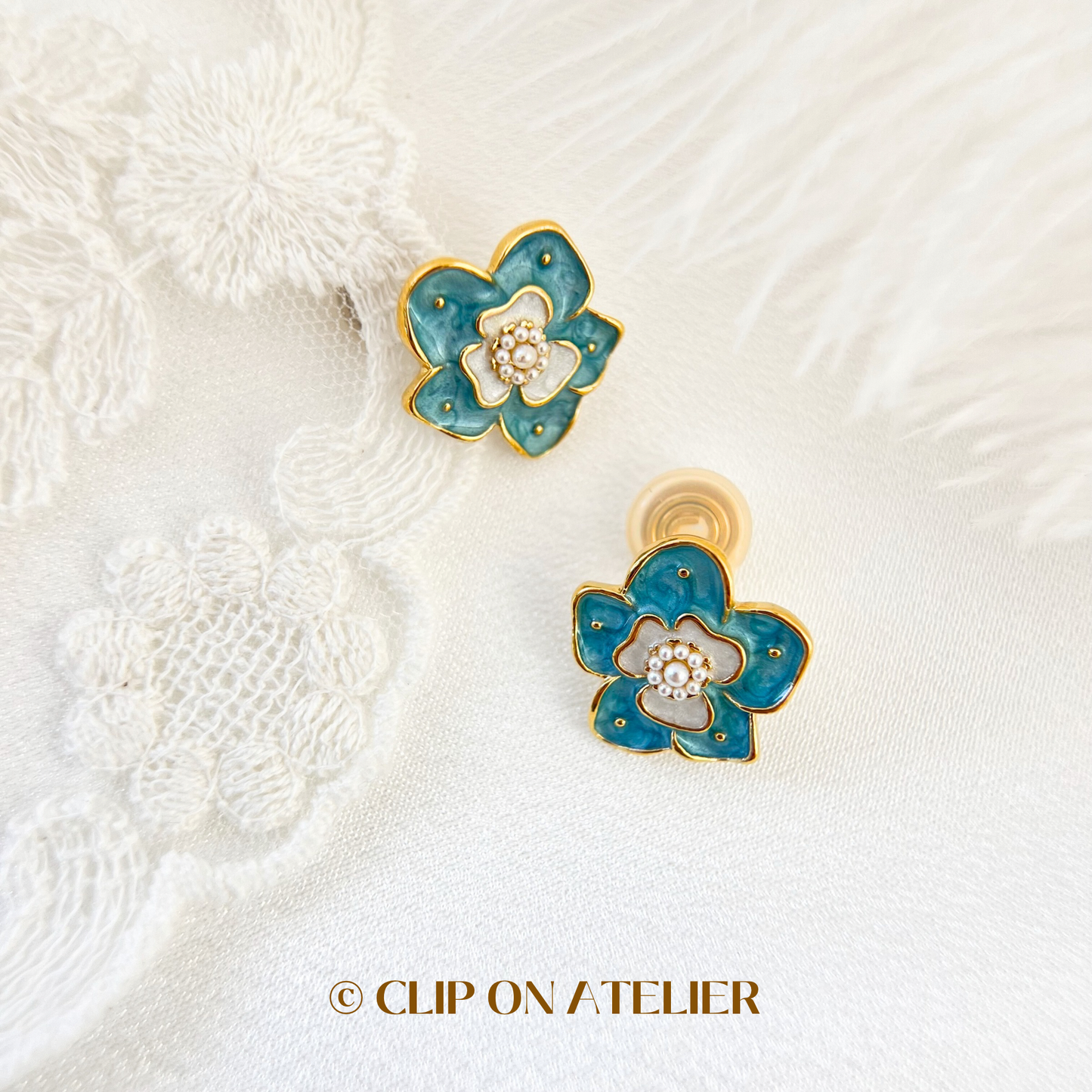 Retro Oil-Dripping Blue Flower Clip On Earrings