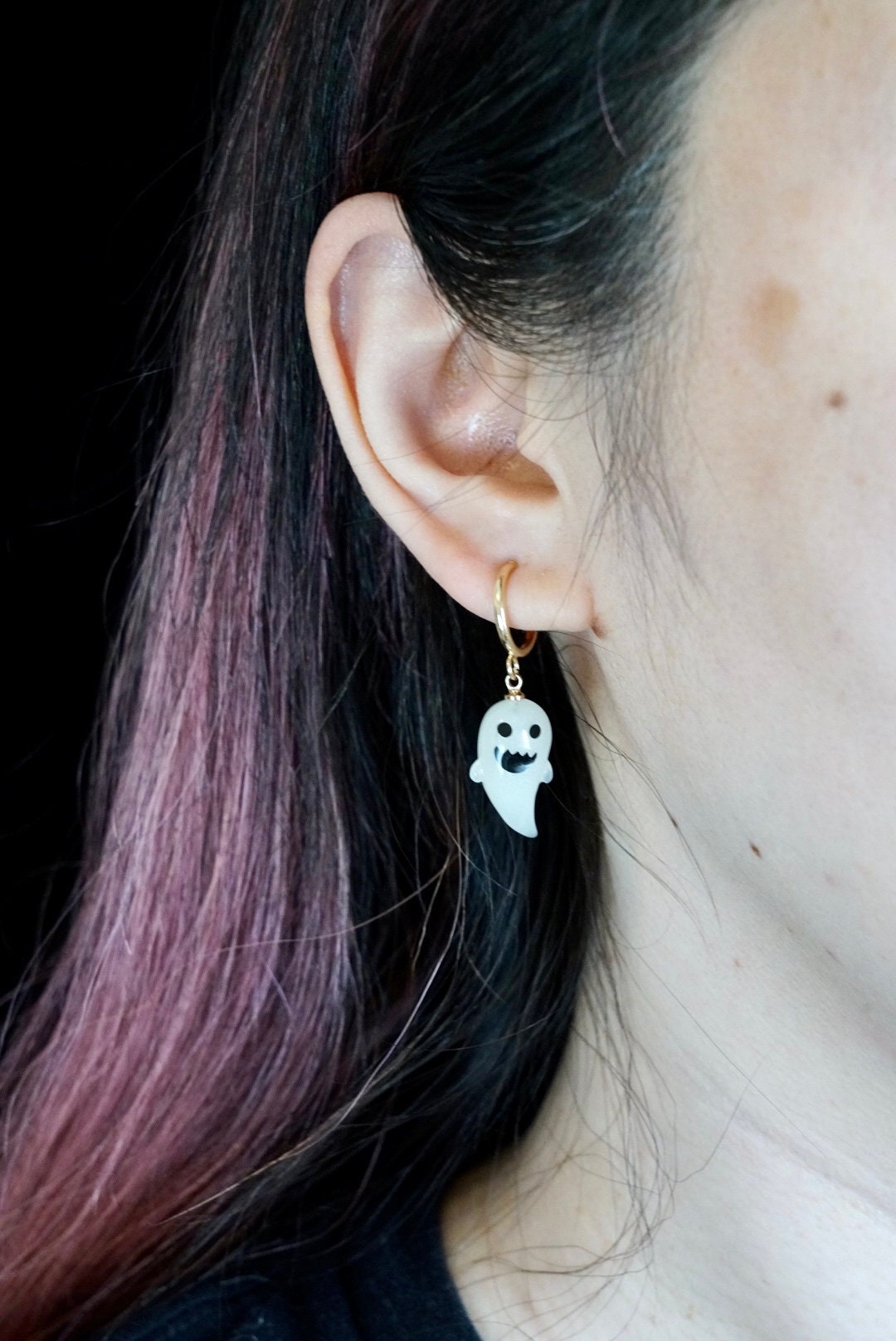 Halloween Clip On Earrings, Cute Pearl White Ghost Gold Minimalist Hoop Huggies, Non Pierced Ears No piercings, Invisible Dangle Ear Clips